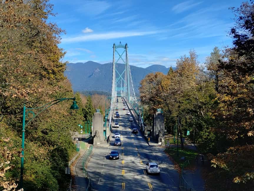 Capilano Suspension Br+Lake+Dam+Hachery/4in1/CAR/Small GROUP - Capilano Salmon Hatchery: the salmon run moment
