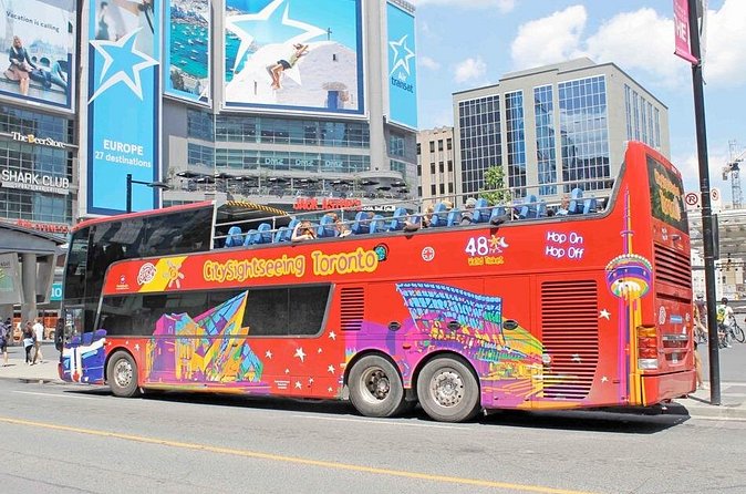 City Sightseeing Toronto Hop-On Hop-Off Bus Tour - How the audio and guides really shape the experience