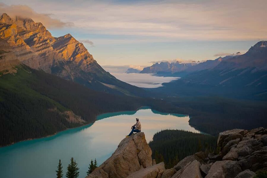 Columbia Icefield Adventure, Bow Lake & Peyto Lake Tour - How the day flows, from lake pullouts to glacier steps