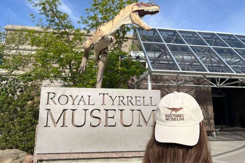 Day of Dinosaurs and Hoodoos From Calgary to the Badlands - Hoodoos Trail for 60 minutes of wind-carved rock magic