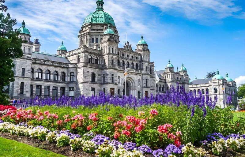 Day Trip from Vancouver to Victoria and Butchart Gardens - What to Pack and How to Stay Comfortable