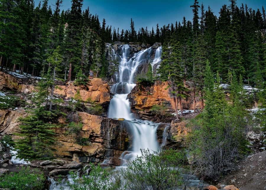 Day Trip to Jasper + Banff with picnic and drinks - Price and Value: What You Really Get for $124 Per Person