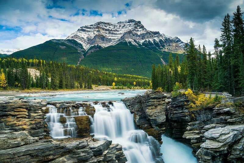 Deep Day Tour to Emerald, Moraine, Louise Lake, J. Canyon... - The Drive North: Banff National Park Stops That Set the Scene