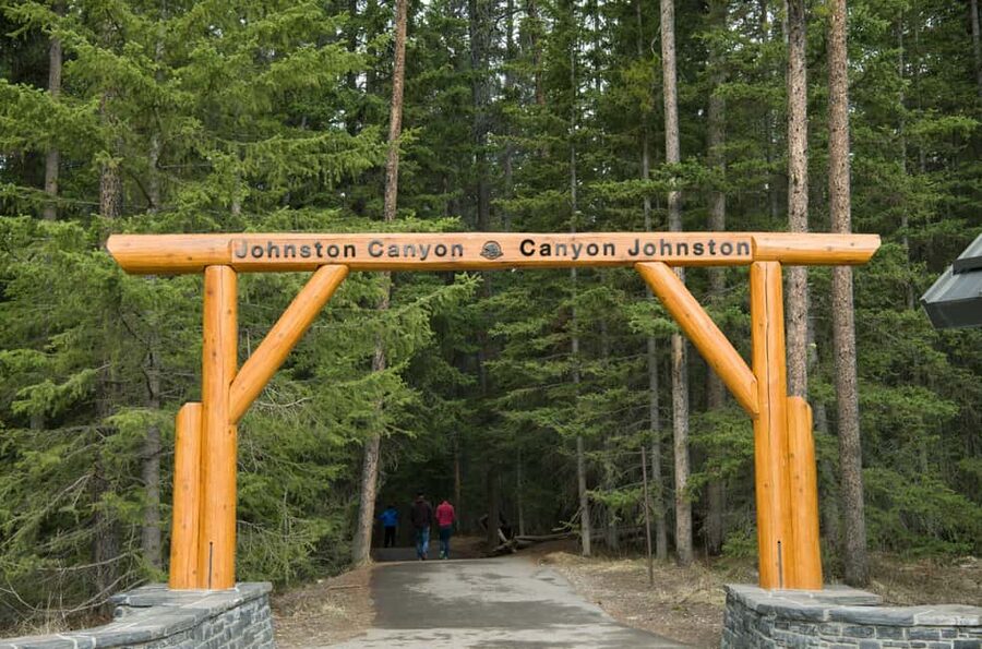 Deep Day Tour to Peyto, Moraine, Louise Lakes, J. Canyon... - Price and value: what $123 includes, and what it doesn’t