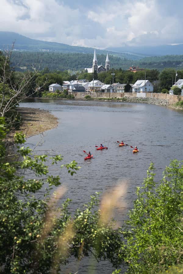 Descent of the Gouffre River in Baie-St-Paul, Charlevoix - La Familiale - Gouffre River in Baie-Saint-Paul: the easy 8 km family drift