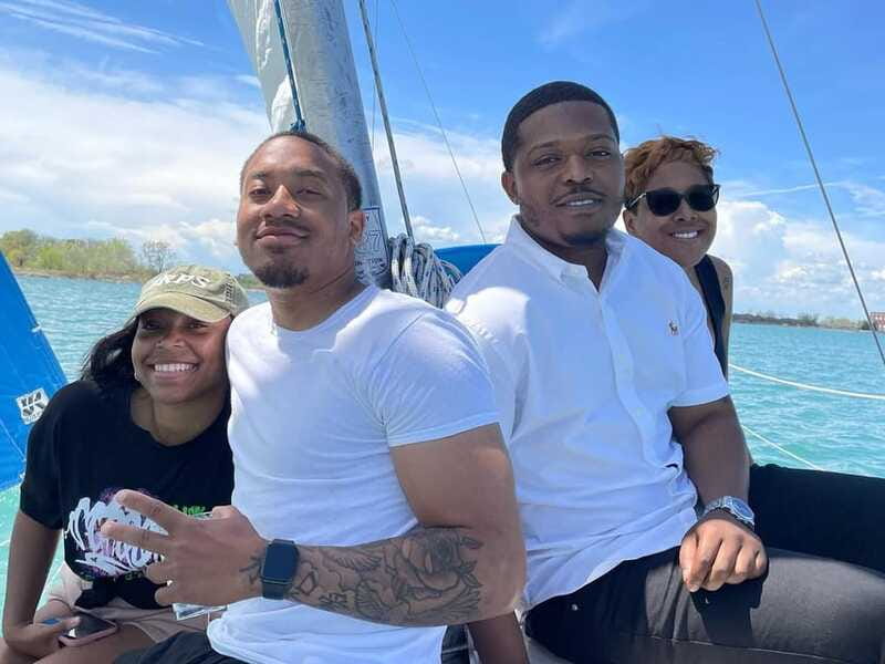 Detroit: Lake St. Clair Boat Cruise with Choice of Vessel - Captain at the helm: how the cruise stays smooth and easy