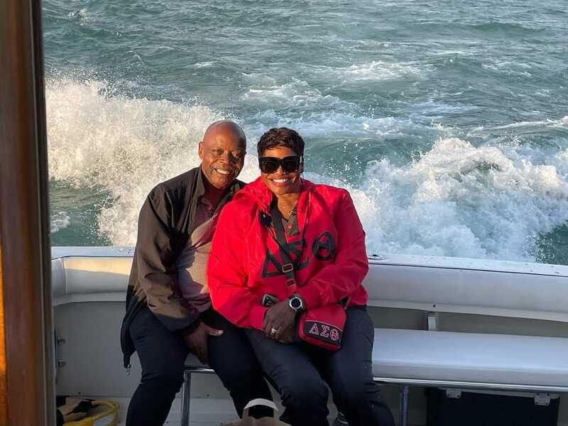 Detroit: Lake St. Clair Boat Cruise with Choice of Vessel - BYOB on board: drinks, cooler comfort, and what to bring