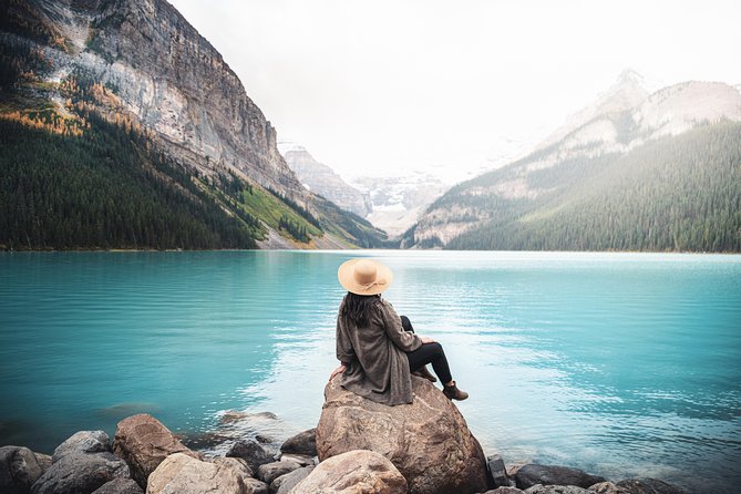 Discover Lake Louise (Spring & Fall Sightseeing) - Guide style and small-group comfort: the difference between a trip and a chore