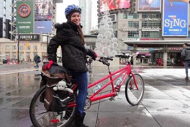 Downtown Toronto Bike Tour - Kensington Market in minutes: small stop, strong payoff