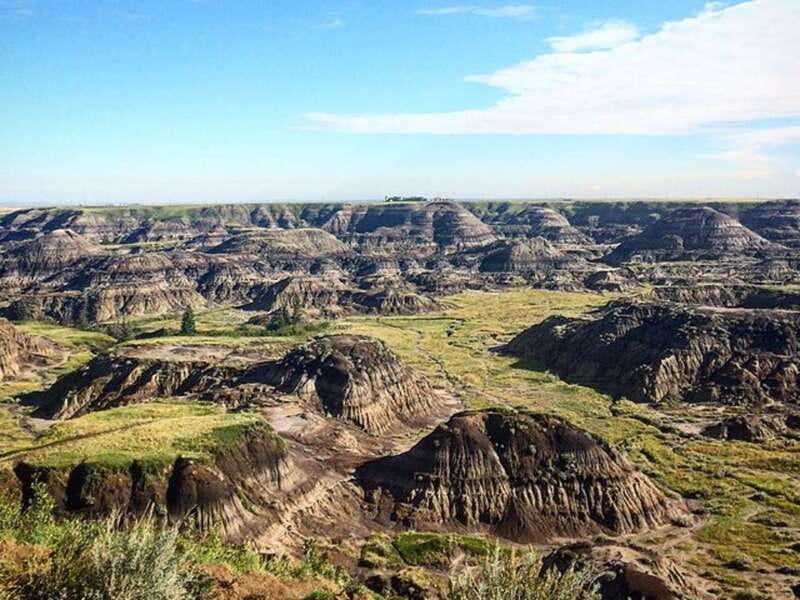 Drumheller: Bad Land & Dinosaur Museum Tour from Calgary - Horseshoe Canyon: the Red Deer River U-turn and stratified cliffs