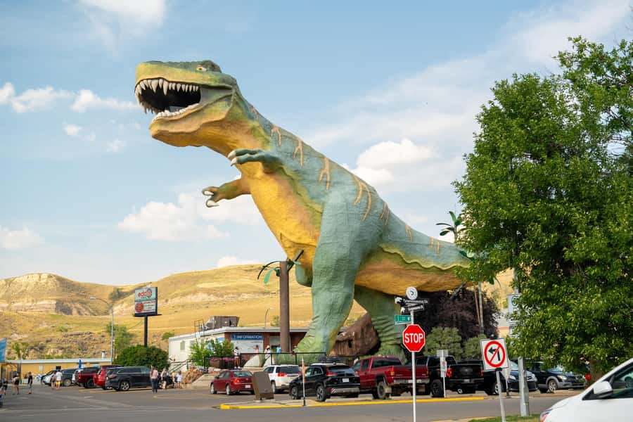 Drumheller: Dinosaurs, Canyons, & Hoodoos Day Tour - CrossIron Mills Outlet: the shopping slot you should plan for