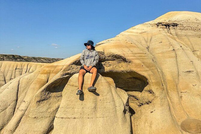 Drumheller Tour Royal Tyrell Museum Shared Tour - World’s Largest Dinosaur: The Roadside Stop That Sets the Mood