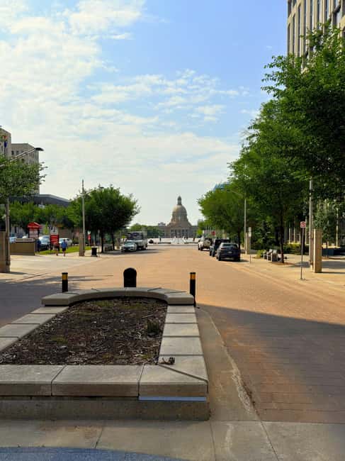 Edmonton: City Highlights Walking Tour | 3-Hour - Stop-by-stop: what you’ll see and what it means