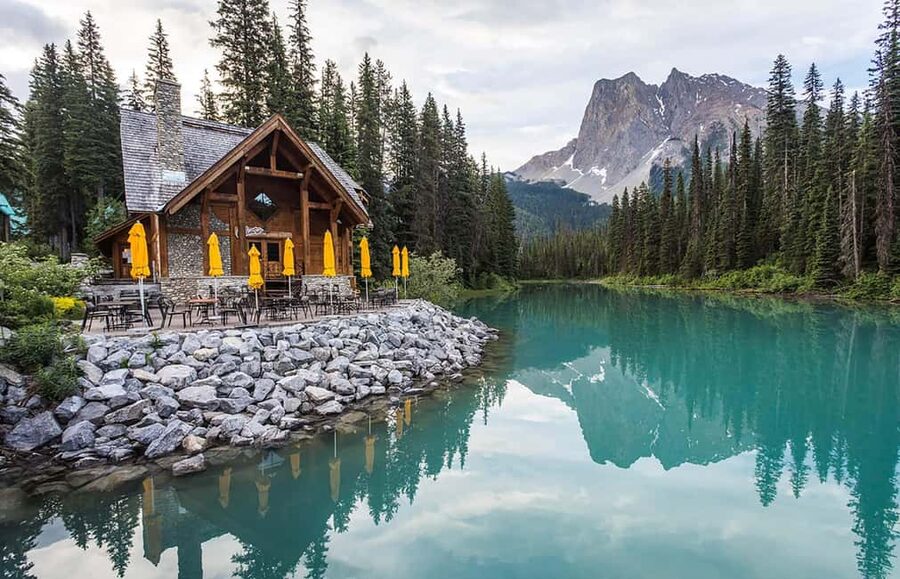 Emerald Lake,Lake Louise JohnstonCanyon&Banff Tour - A 12-hour shuttle day across Yoho and Banff, without driving stress