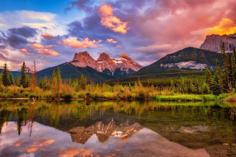 Emerald Lake,Lake Louise JohnstonCanyon&Banff Tour - Moraine Lake photo stop, and the summer tradeoff with Banff town