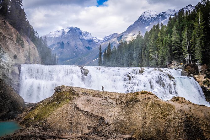 Emerald Lake,Natural Bridge, Wapta Falls & Takakkaw Falls in Yoho - Emerald Lake: the 30-minute green water moment