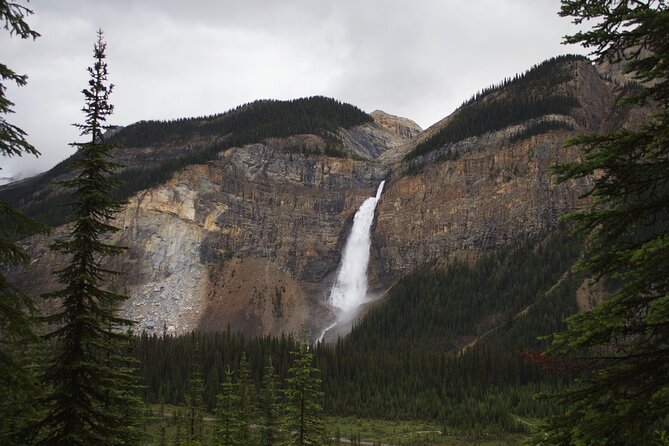 Emerald Lake, Takakkaw Falls & Canadian Rockies Hidden Gems - Emerald Lake, Yoho Falls, and BC canyon views in one day from Banff