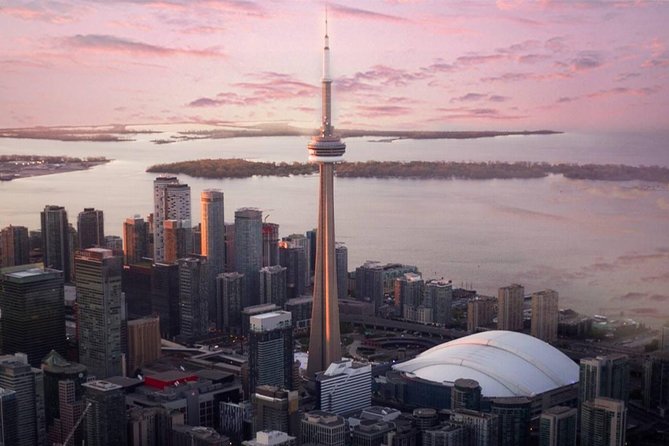 Exhilarating 120km Aerial Tour of Toronto with iflyTOTO - VIP lounge time: why it helps more than you think