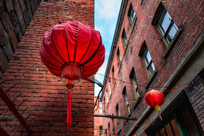 Experience Gastown Vancouver's Elite Walking Food Tour - Waterfront Station meeting point, and how the timing actually feels