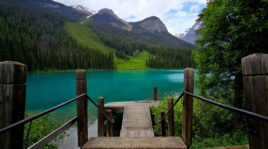 Explore 9 Iconic Banff Spots in 1 Epic Day!(Pax 12/Group) - Comfort and Hotel Pickup Save You From Banff Logistics Headaches