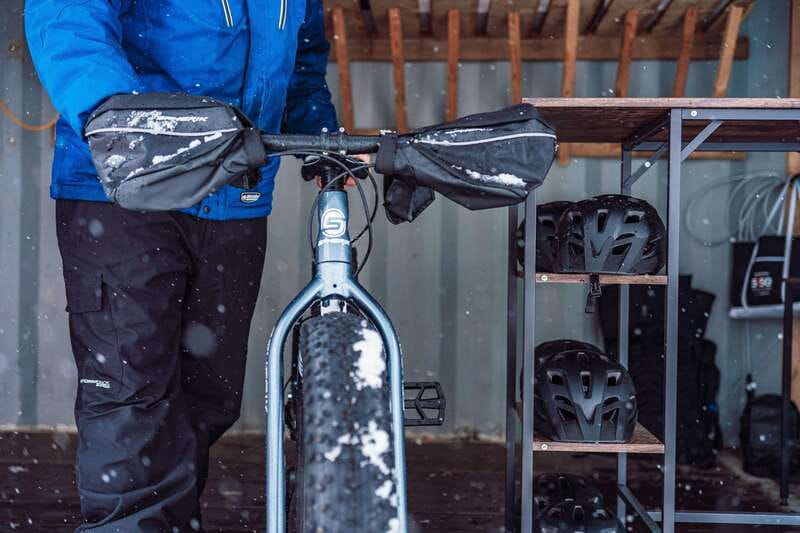 Fatbike rental - Au Canal-de-Lachine - Fatbike rental on Montreal’s Lachine Canal winter trail