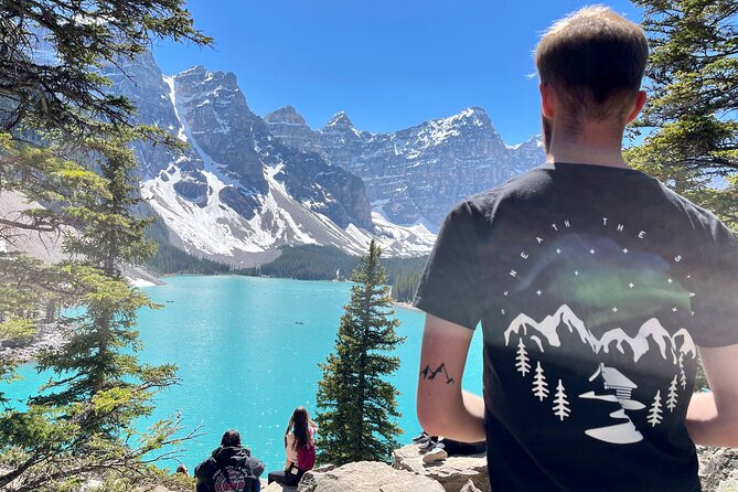 From Banff: Affordable Moraine Lake and Lake Louise Shuttle Bus - Self-guided time plus driver know-how