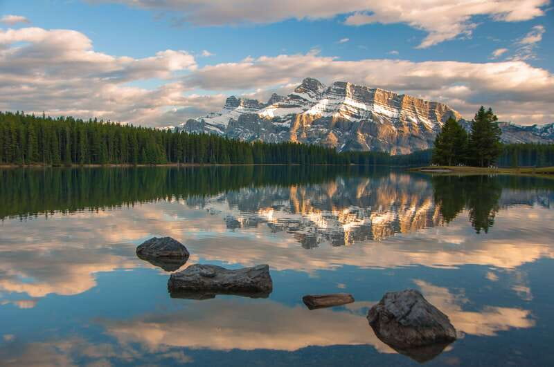 From Banff: Banff Wildlife & Scenic Highlights Premium Tour - Hoodoos Viewpoint and Mt Norquay: the extra elevation that sells the scenery