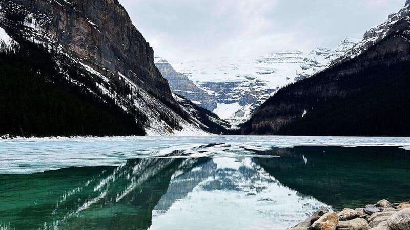 From Banff: Lake Louise and Moraine Lake Sightseeing Tour - What the 4 hours really buys you