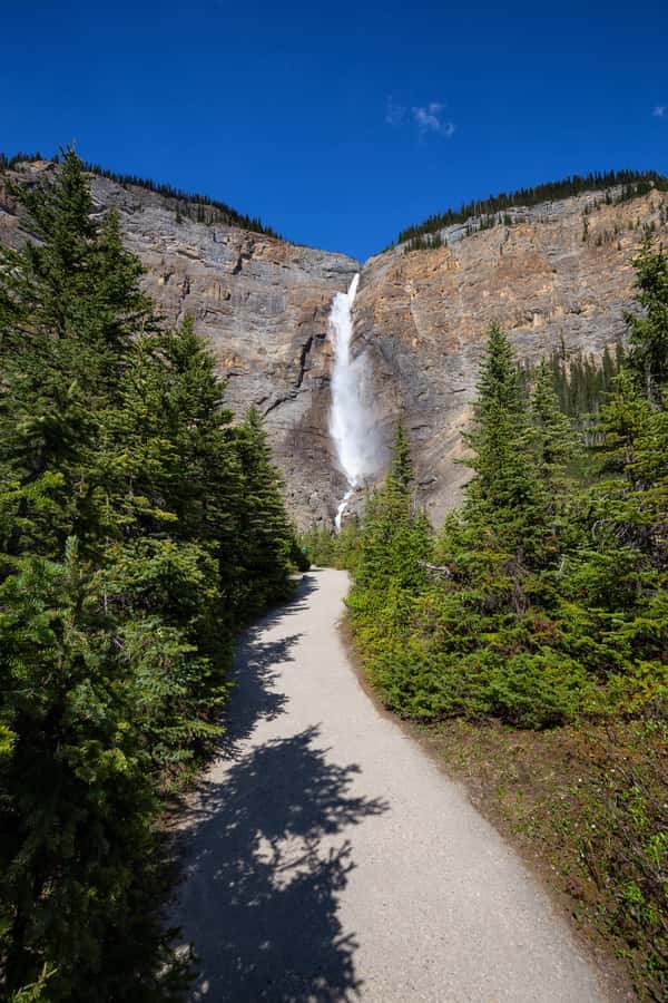 From Banff: Lake Louise, Emerald Lake & Takakkaw Falls - Lake Louise, classic views with breathing room