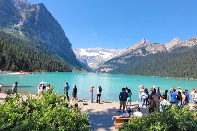 From Banff: Moraine Lake and Lake Louise Half Day Tour - From downtown Banff to the lakes, the 5-hour rhythm