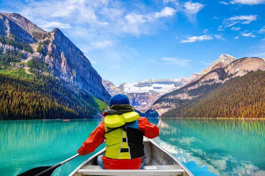 From Banff: Moraine Lake & Lake Louise Tour - Pickup, Bow Valley Parkway, and the Morant’s Curve coffee stop