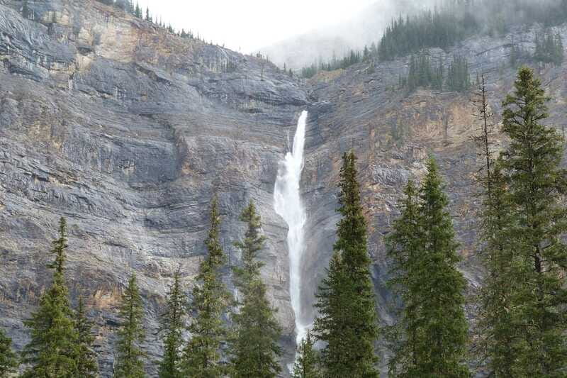 From Banff: Mountains, Lakes, and Waterfalls Full-Day Tour - Takakkaw Falls: Canada’s second-tallest waterfall stop
