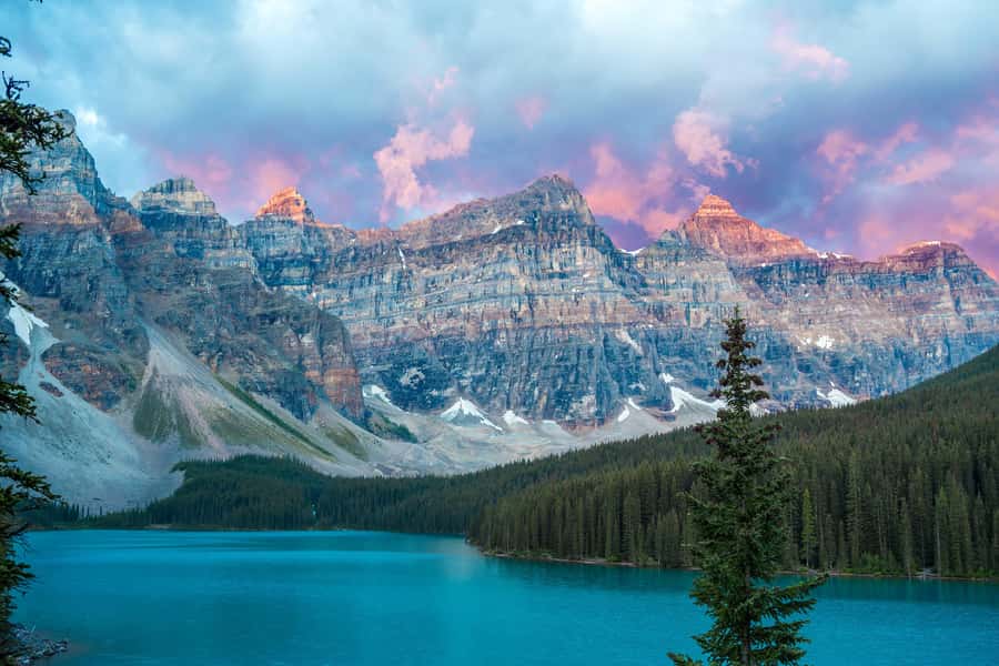 From Banff: Sunrise Moraine & Louise Premium Guided Tour - Key moments that make this tour work