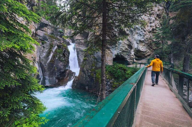 From Calgary: Banff, Moraine Lake and Lake Louise Tour - Key highlights you should care about