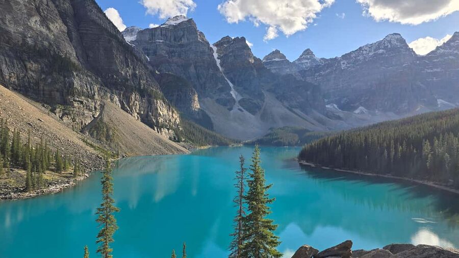 From Calgary/Banff: Moraine Lake & Lake Louise Half-Day Tour - Why Lake Louise and Moraine Feel Like a Mountain Fast-Track