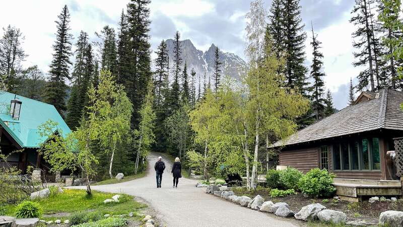 From Calgary: Banff & Yoho National Parks Private Day Tour - What to bring, and what to leave at home