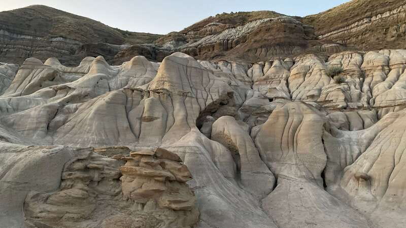 From Calgary: Canadian Badlands Private Geological Tour - What the private guide adds, and how to handle van noise
