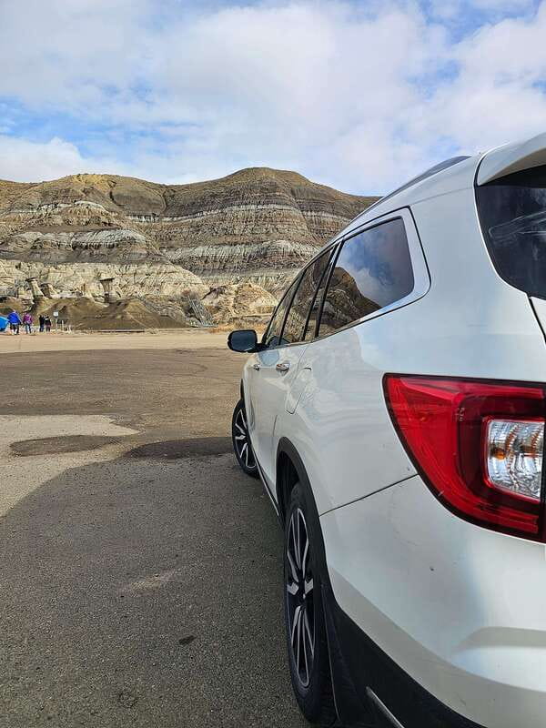 From Calgary: Drumheller Private Tour, Full day sightseeing - The first canyon stops: Horseshoe Canyon and the Drumheller welcome moment