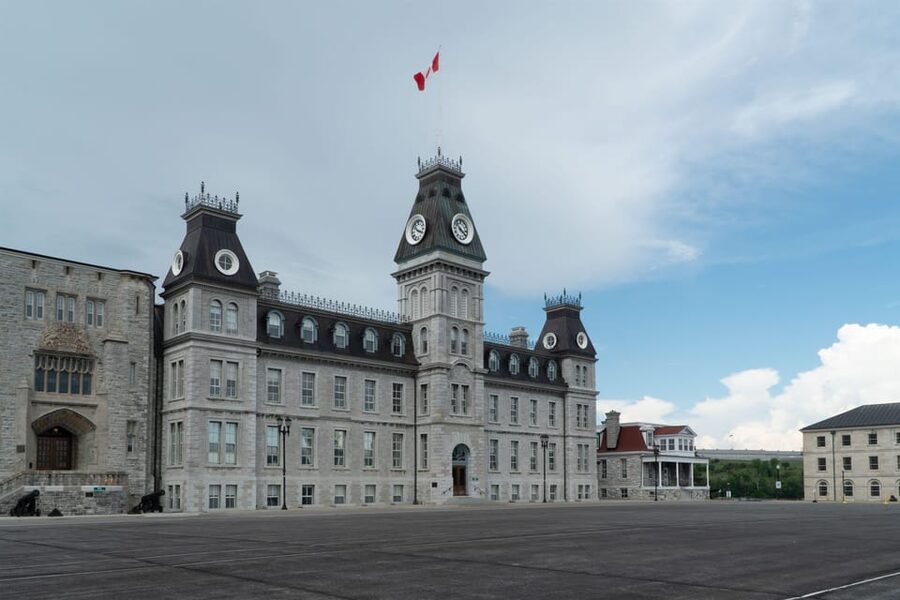 From Montreal: Kingston City Day Trip & 1000 Island Cruise - Should you book the Kingston City Day Trip with 1000 Islands cruise?