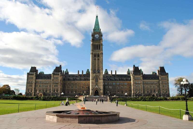 From Montreal: Ottawa with Private Guide and Pickup - Key highlights to look forward to
