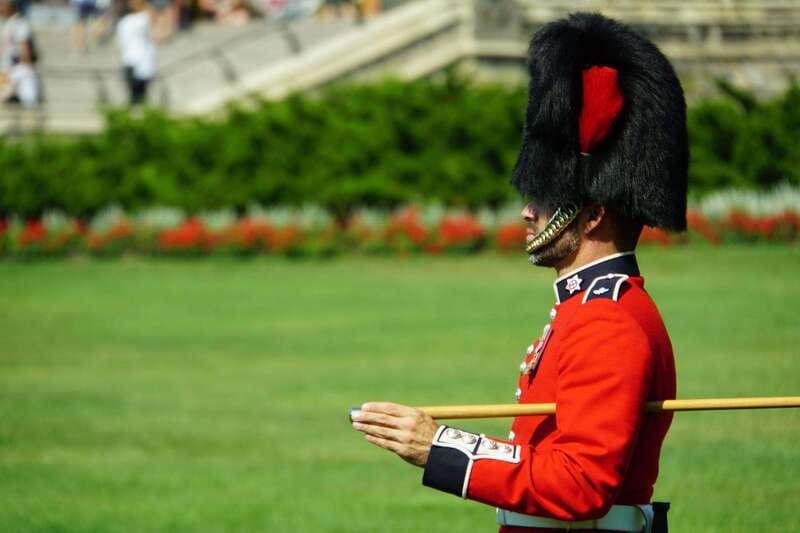 From Montreal: Ottawa with Private Guide and Pickup - Montreal to Ottawa with a pickup that makes the day easy