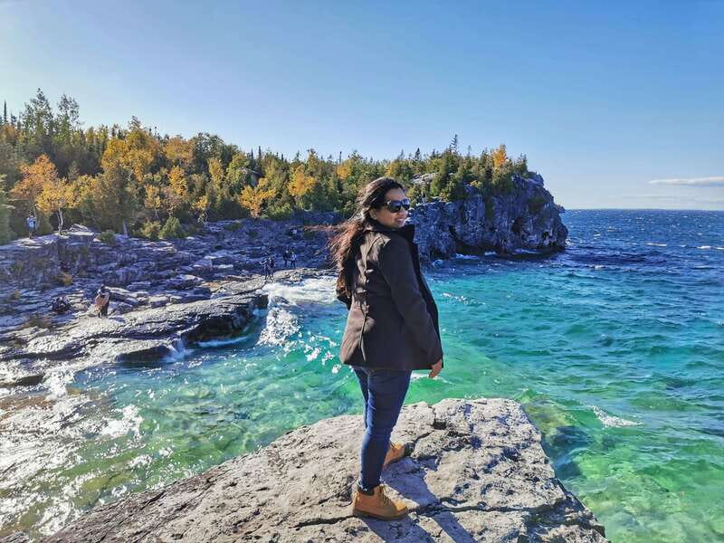 From Toronto: Bruce Peninsula National Park Guided Day Trip - Overhanging Point and the bonus value of lesser-visited viewpoints