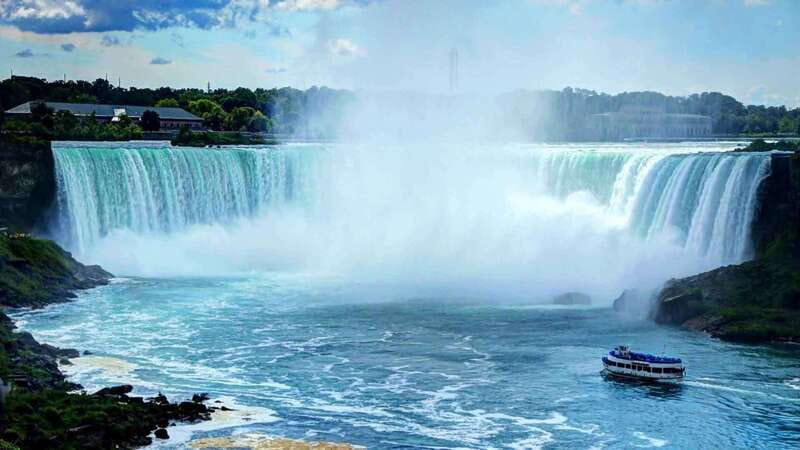 From Toronto: Niagara Falls Evening Tour With Boat Cruise - The first roar: Journey Behind the Falls stop