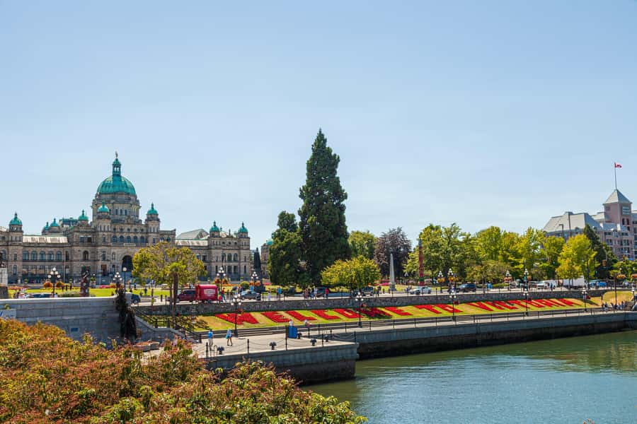 From Vancouver: Full-Day Victoria & Butchart Gardens Tour - Fairmont Empress photo stop and Parliament Buildings orientation