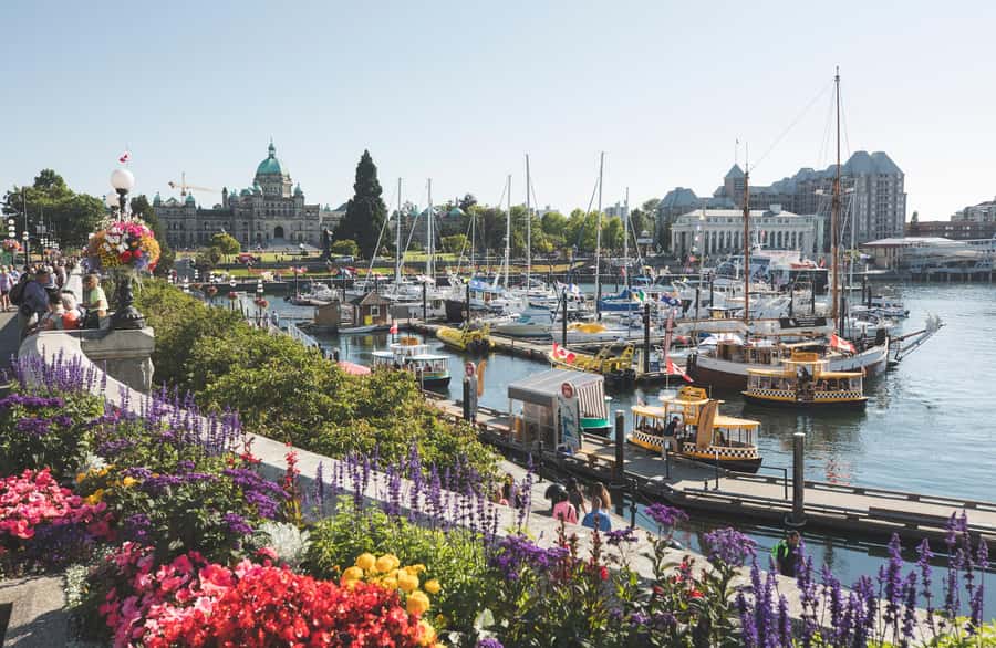 From Vancouver: Victoria Tour with Ferry & Butchart Gardens - Key things to know before you go