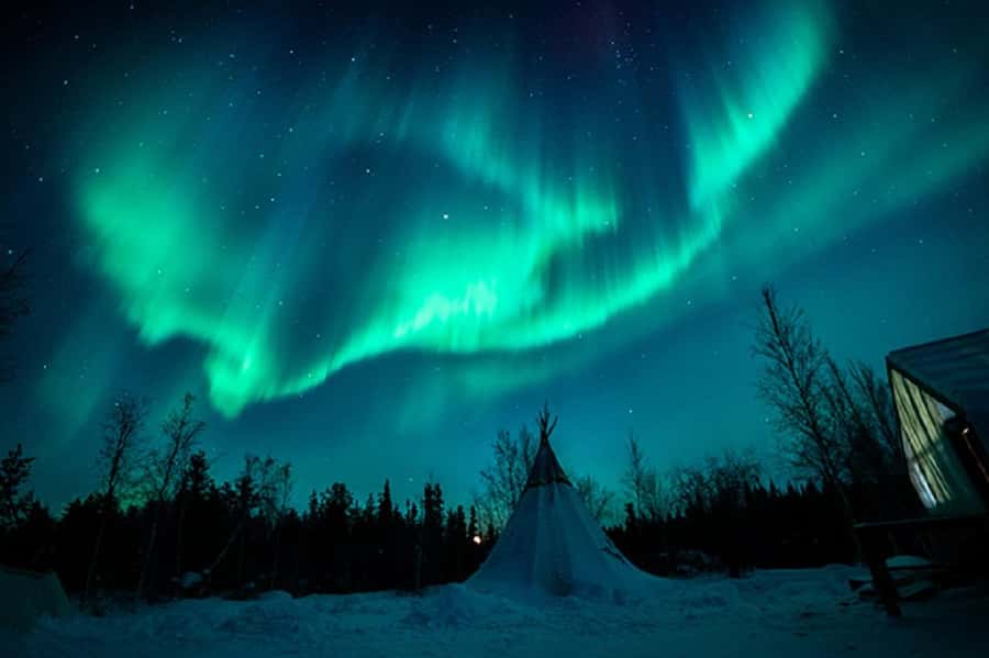 From Yellowknife:4-Day Aurora Viewing Tour with Hotel Pickup - Day 2: Yellowknife city tour and a second aurora night