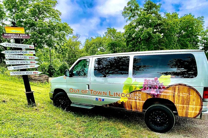 Full-Day Group Wine Tour (with cheese and charcuterie) in Niagara-on-the-Lake - Between the Lines Winery and the cheese-and-charcuterie moment
