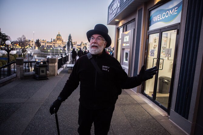 Ghostly Walking Tour in Victoria - Pacing, sound, and the small-group advantage
