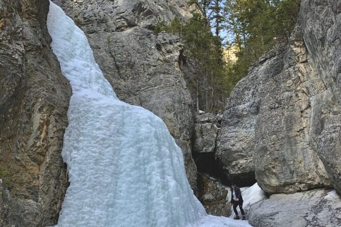 Grassi Lake and Grotto Canyon Hiking Calgary/Canmore/Banff - The day’s route: from the Calgary pick-up to Banff lunch time