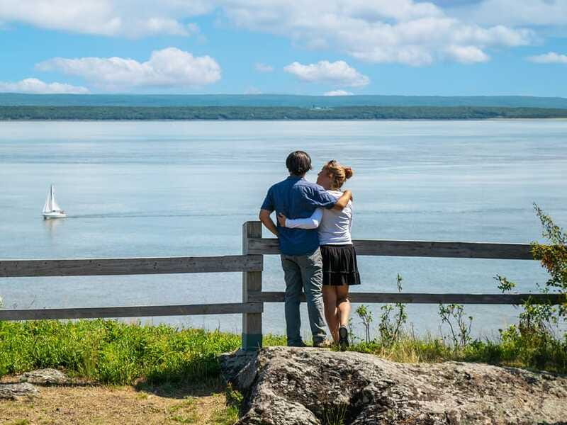 Grosse-Île: Irish Immigrant Memorial Cruise & Tour - What to bring, plus the simple rules that keep the day smooth